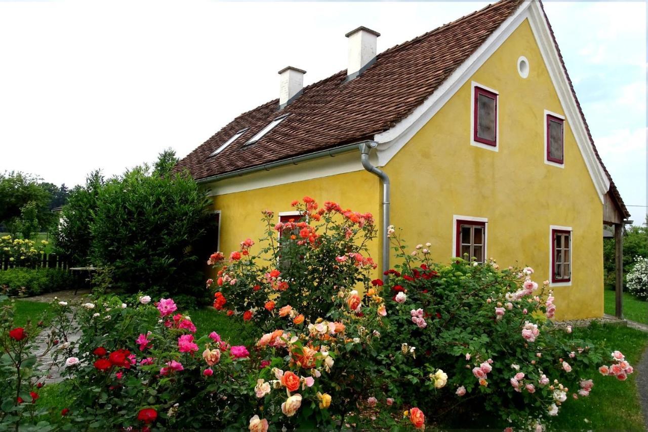 Landlust-Ferienhaus Am Rosenhof Хартберг Екстериор снимка